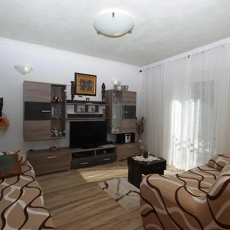 App Lori Guest house *